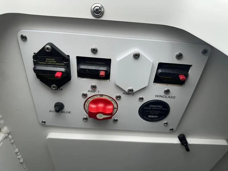 Slide: The Image of Crownline Boats SS Series 290 SS 2025 - 28