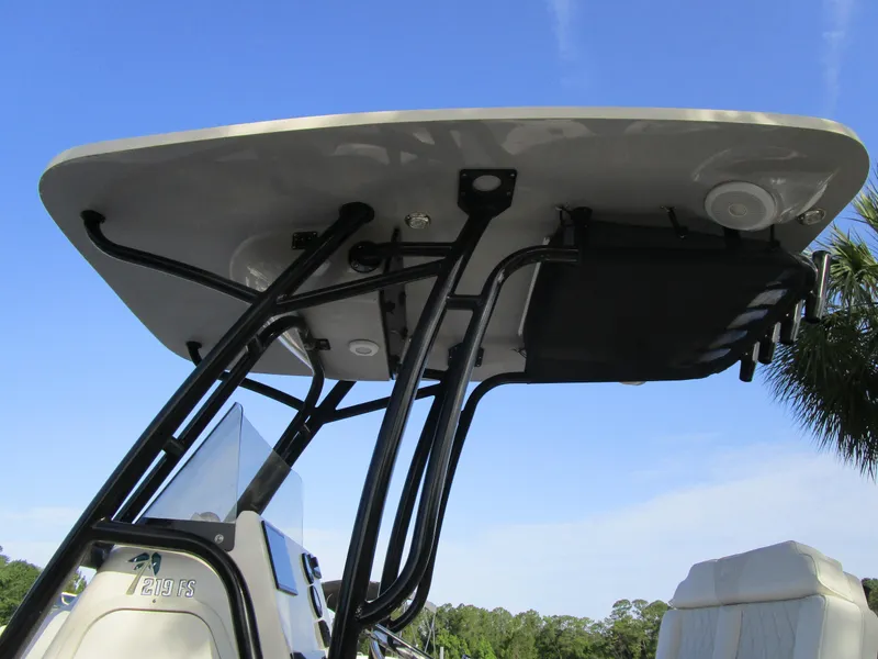 Slide: The Image of Key West FAMILY SPORTSMAN 219FS 2025 - 3