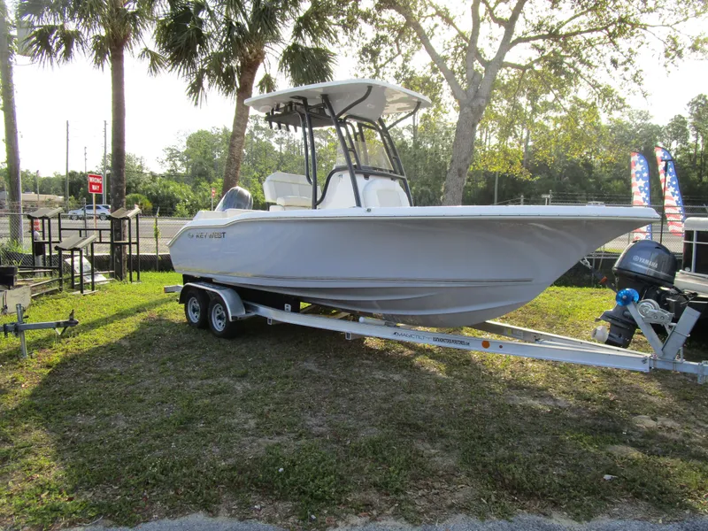 Slide: The Image of Key West FAMILY SPORTSMAN 219FS 2025 - 7