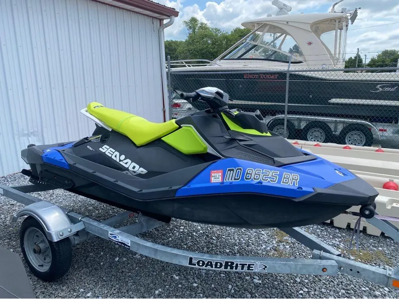 Slide: The Image of Sea-Doo SPARK 3 UP 90 With iBR 2021 - 1