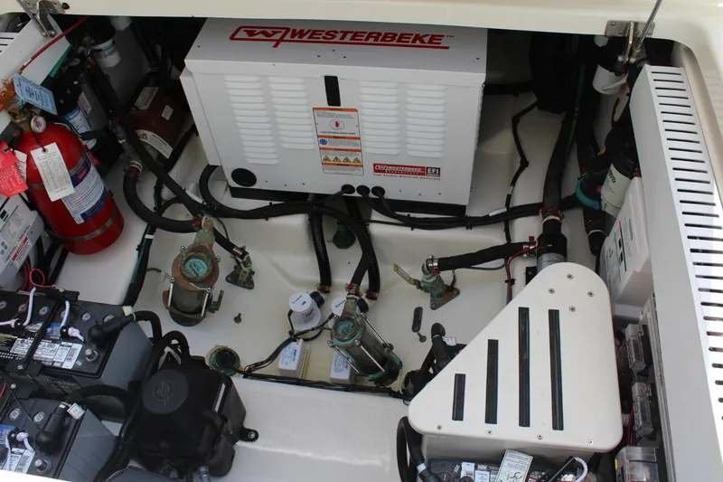 Slide: The Image of Boston Whaler 380 Realm 2019 - 28