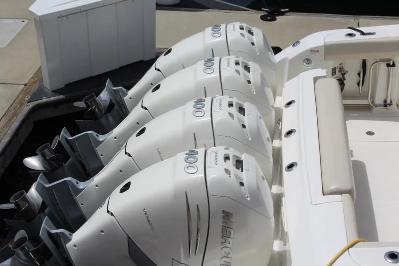 Slide: The Image of Boston Whaler 380 Realm 2019 - 6