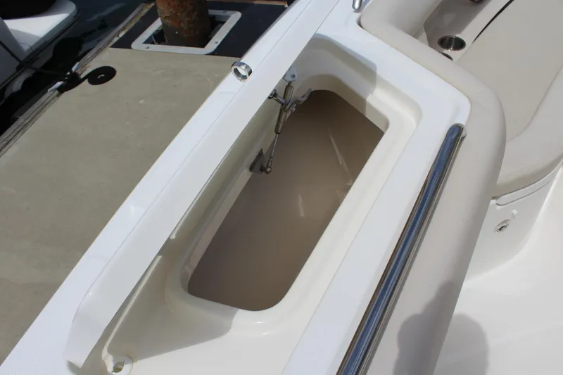 Slide: The Image of Boston Whaler 380 Realm 2019 - 9