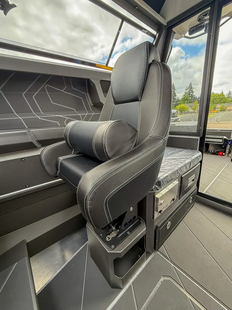 Slide: The Image of Stabi-Craft 2350 Supercab 2025 - 12