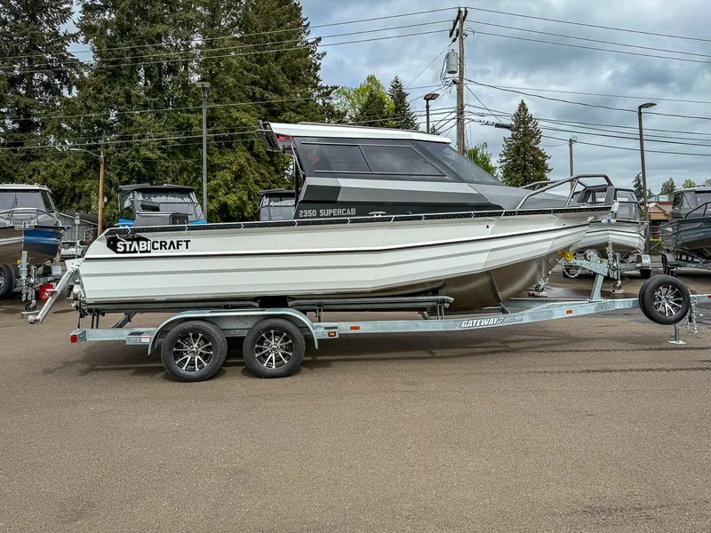 Slide: The Image of Stabi-Craft 2350 Supercab 2025 - 2