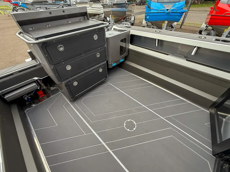 Slide: The Image of Stabi-Craft 2350 Supercab 2025 - 20