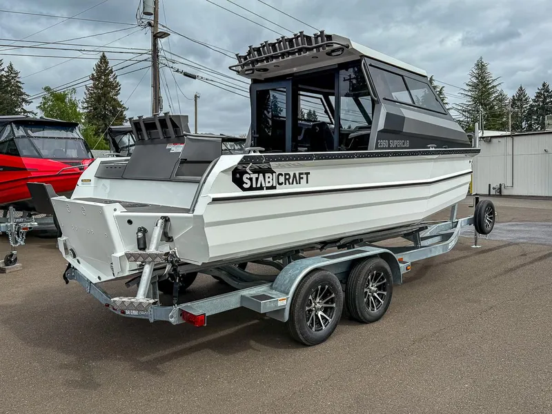 Slide: The Image of Stabi-Craft 2350 Supercab 2025 - 3