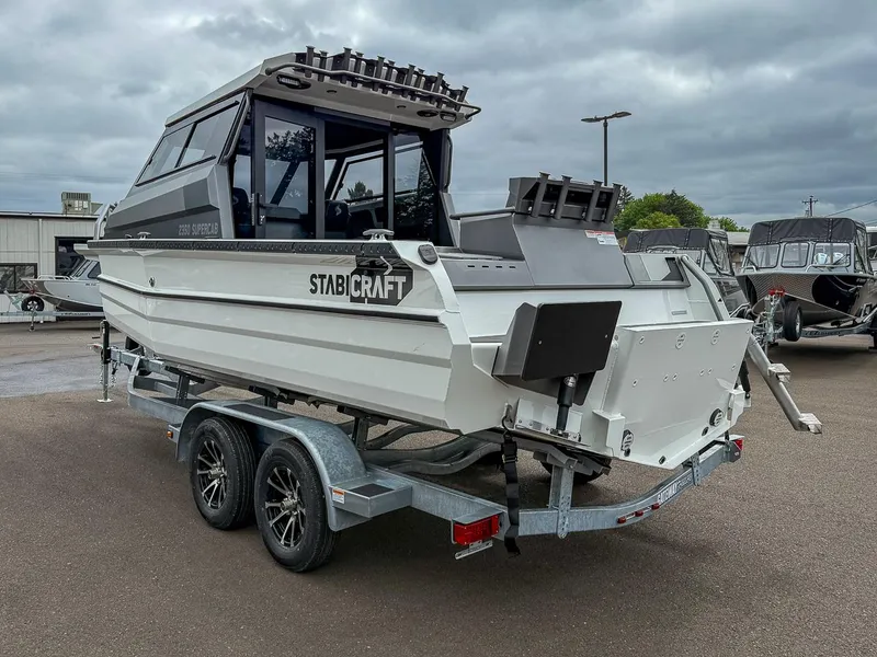 Slide: The Image of Stabi-Craft 2350 Supercab 2025 - 5