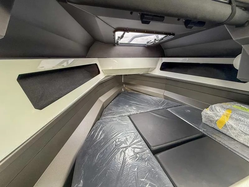 Slide: The Image of Stabi-Craft 2350 Supercab 2025 - 8