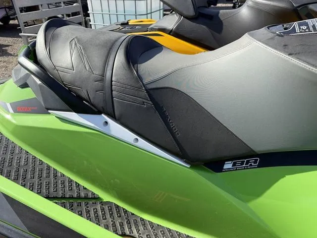 Slide: The Image of Sea-Doo GTR™ 230 2017 - 3