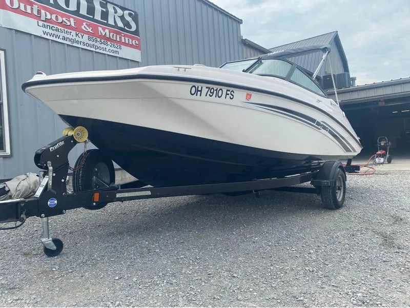 Slide: The Image of 2017 Yamaha SX190 boat on trailer at Anglers Outpost & Marine. - 9