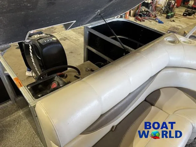 Slide: The Image of 2008 South Bay 20' Cruise Pontoon with Mercury 60HP 4-Stroke EFI engine, interior view. - 24