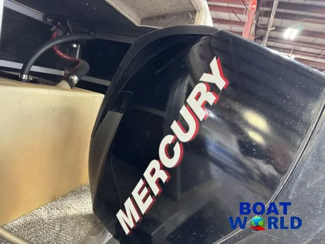 Slide: The Image of Mercury 60HP 4-Stroke EFI engine on 2008 South Bay pontoon at Boat World. - 43