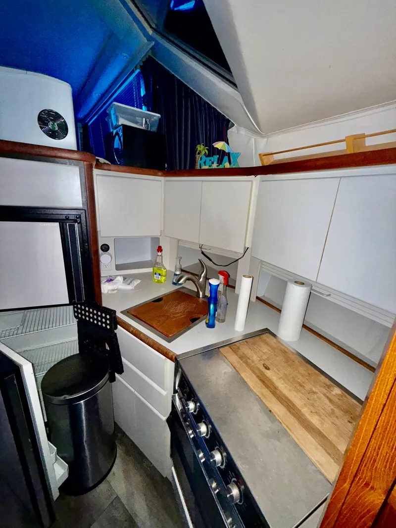 Slide: The Image of Carver 390 Cockpit Motor Yacht 1994 - 7