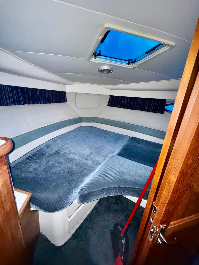 Slide: The Image of Carver Yachts 390 Cockpit Motor Yacht 1994 - 10
