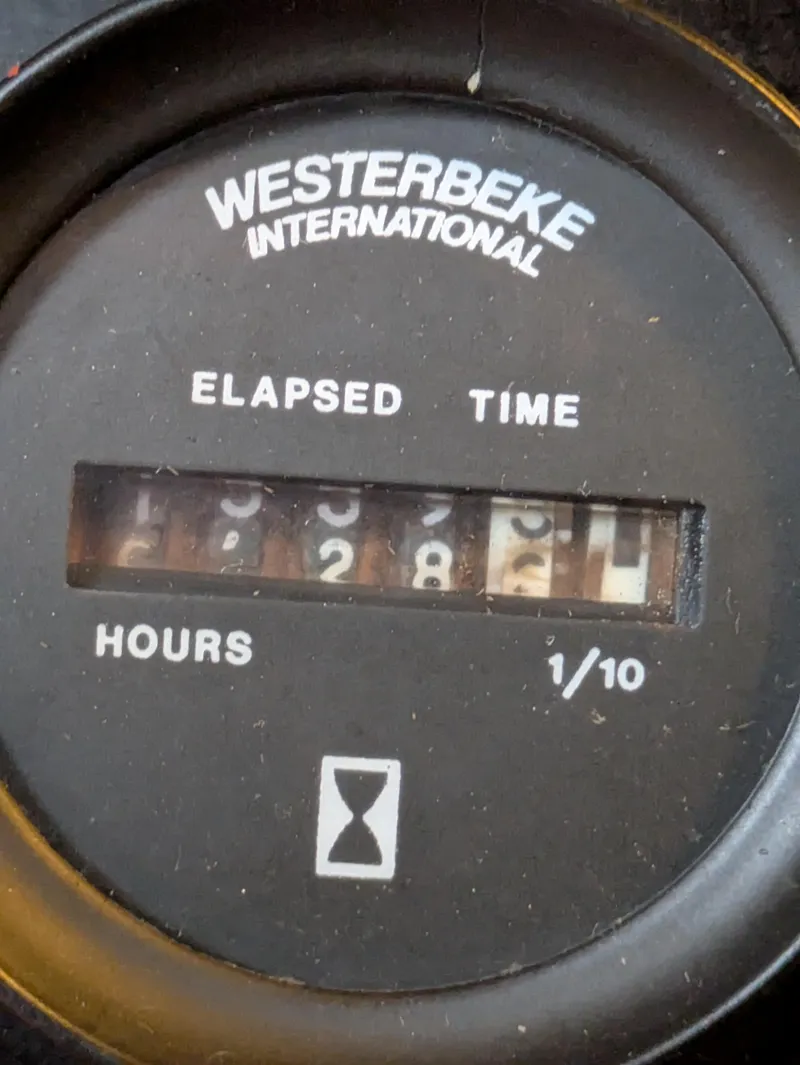 Slide: The Image of Sea Ray 460 Express Cruiser 1988 - 69