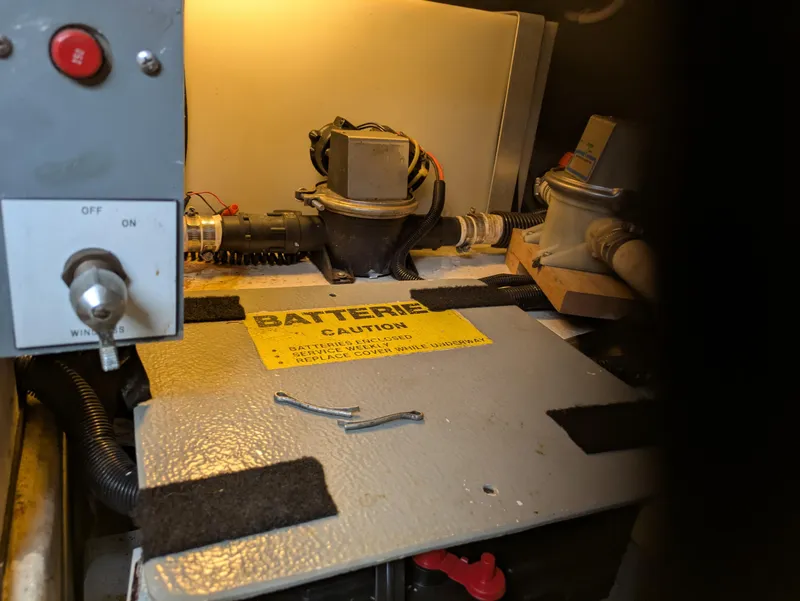 Slide: The Image of Sea Ray 460 Express Cruiser 1988 - 73