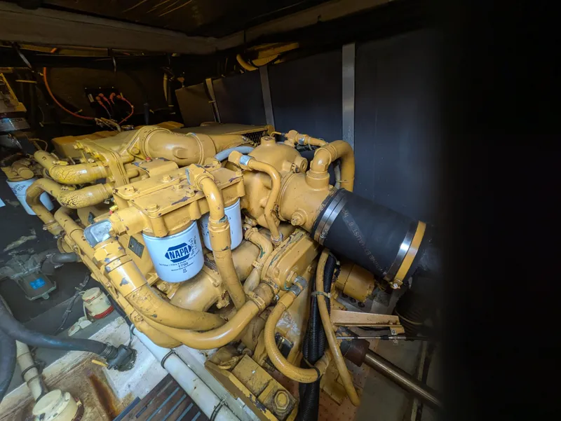 Slide: The Image of Sea Ray 460 Express Cruiser 1988 - 74