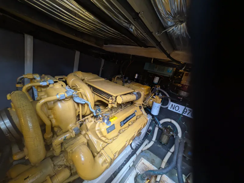 Slide: The Image of Sea Ray 460 Express Cruiser 1988 - 75