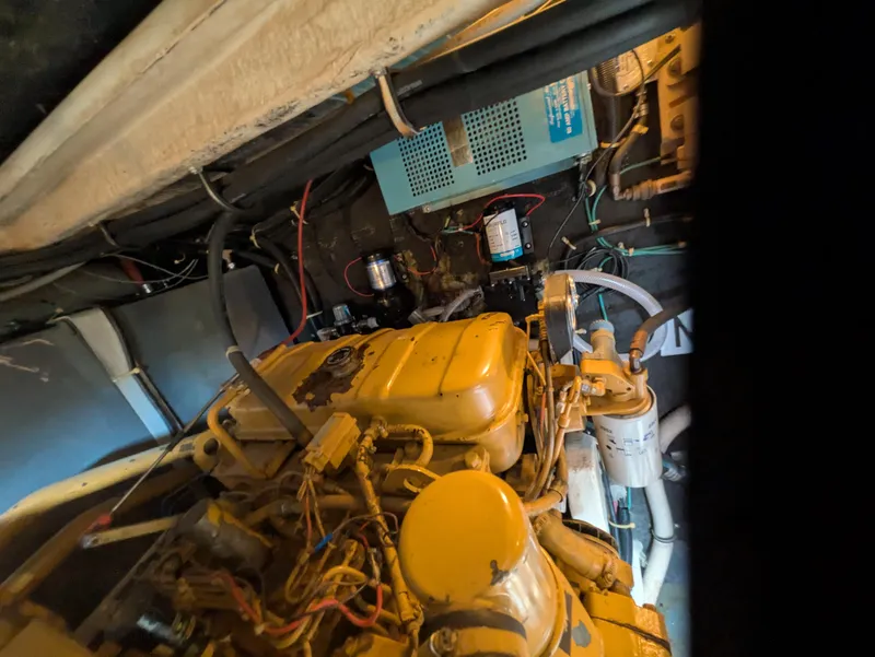 Slide: The Image of Sea Ray 460 Express Cruiser 1988 - 76