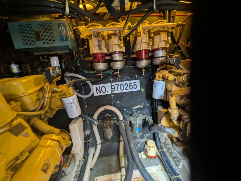 Slide: The Image of Sea Ray 460 Express Cruiser 1988 - 78