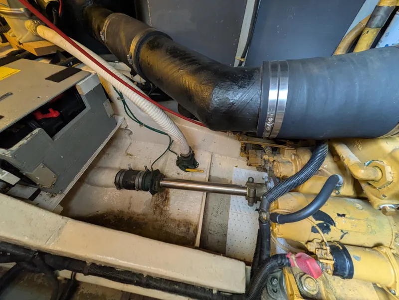 Slide: The Image of Sea Ray 460 Express Cruiser 1988 - 83