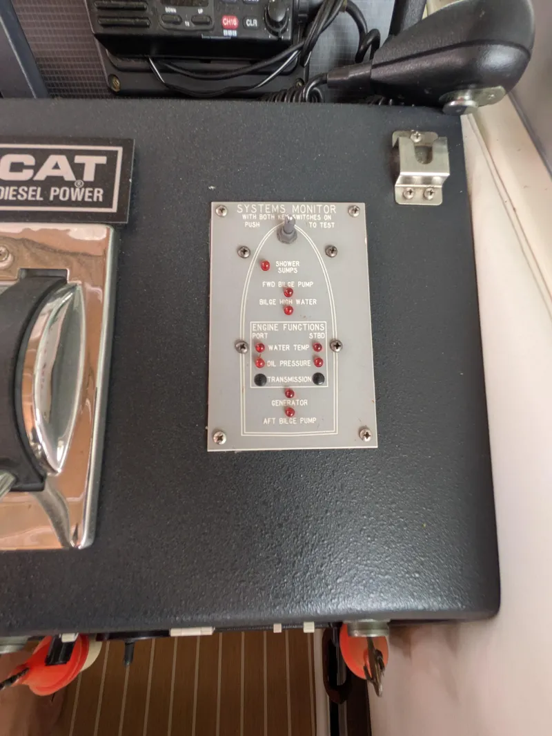 Slide: The Image of Sea Ray 460 Express Cruiser 1988 - 86