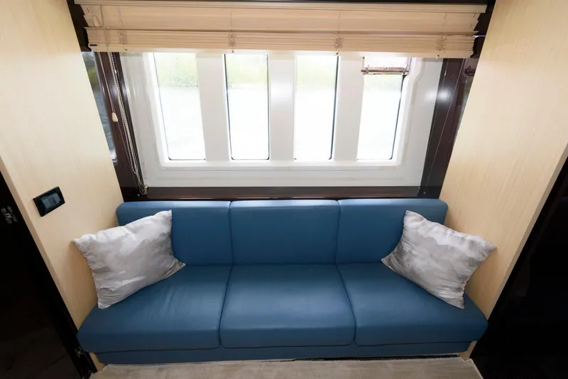 Slide: The Image of Azimut 84 2013 - 58