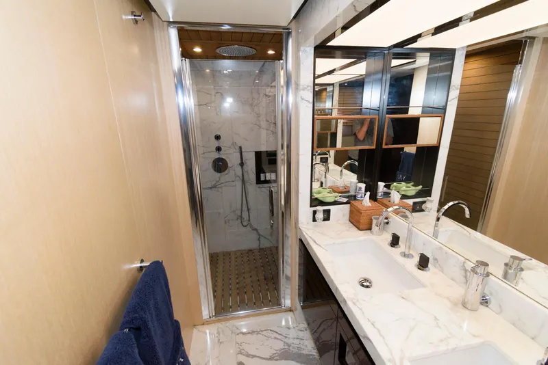 Slide: The Image of Azimut 84 2013 - 62