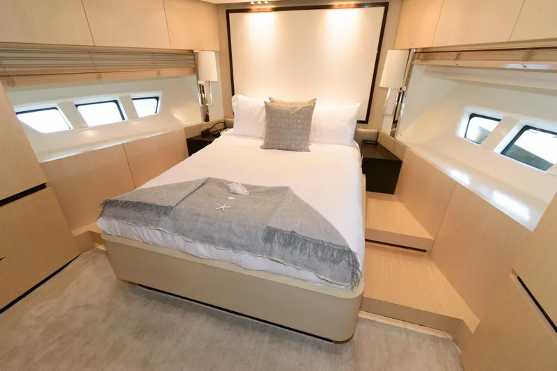 Slide: The Image of Azimut 84 2013 - 64