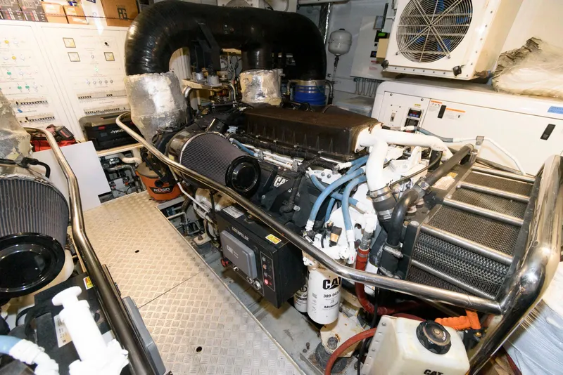 Slide: The Image of Azimut 84 2013 - 76