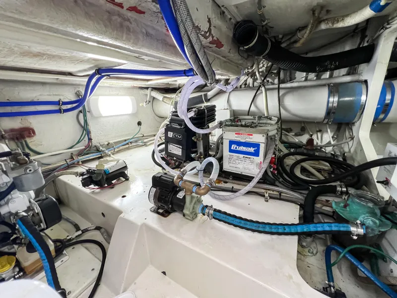 Slide: The Image of Bertram 450 Convertible 2005 - 101