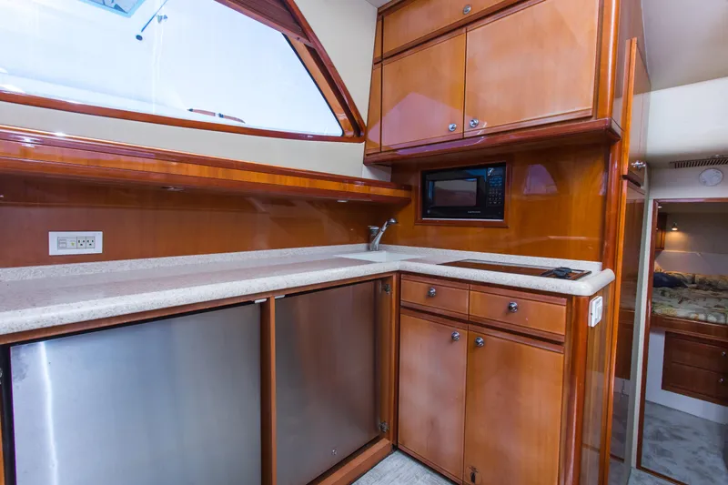 Slide: The Image of Bertram 450 Convertible 2005 - 106