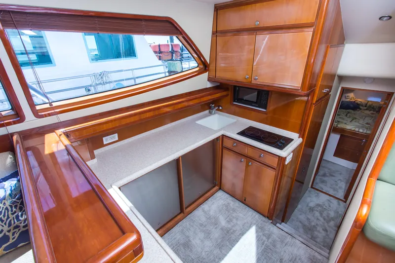 Slide: The Image of Bertram 450 Convertible 2005 - 107