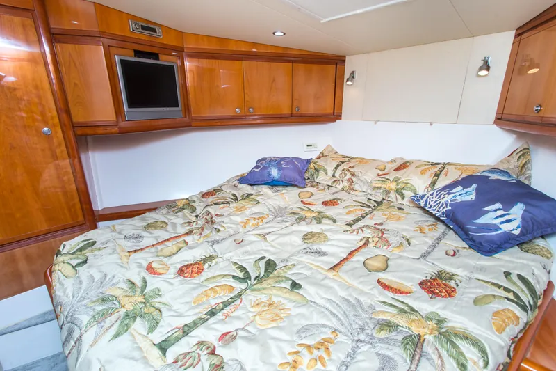 Slide: The Image of Bertram 450 Convertible 2005 - 118