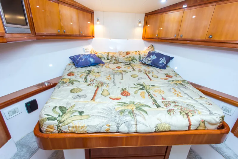 Slide: The Image of Bertram 450 Convertible 2005 - 119