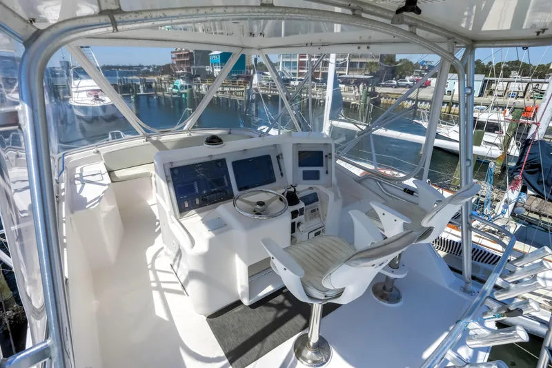 Slide: The Image of Bertram 450 Convertible 2005 - 75