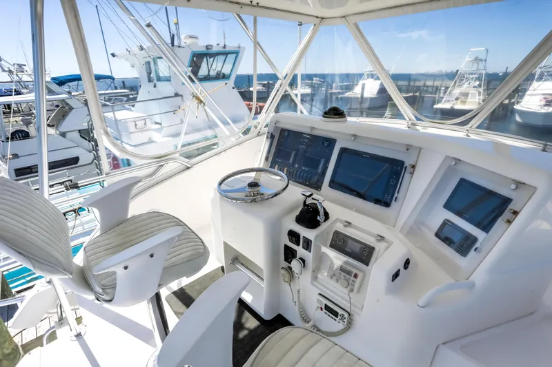 Slide: The Image of Bertram 450 Convertible 2005 - 77