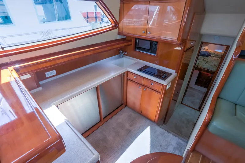 Slide: The Image of Bertram 450 Convertible 2005 - 84