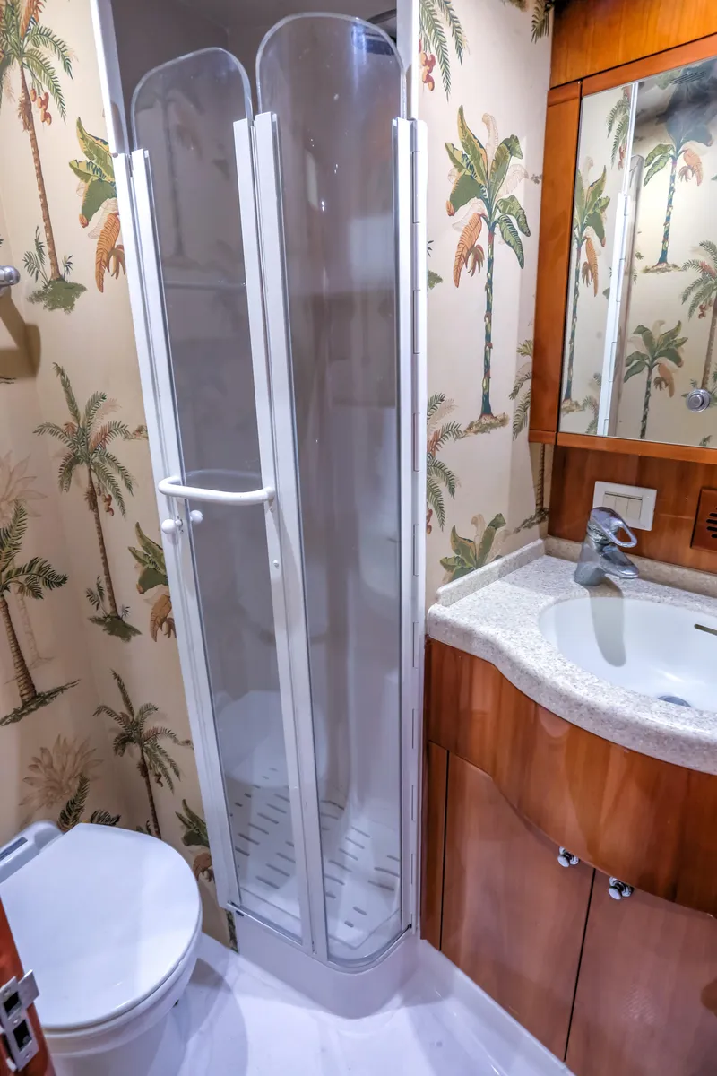 Slide: The Image of Bertram 450 Convertible 2005 - 92