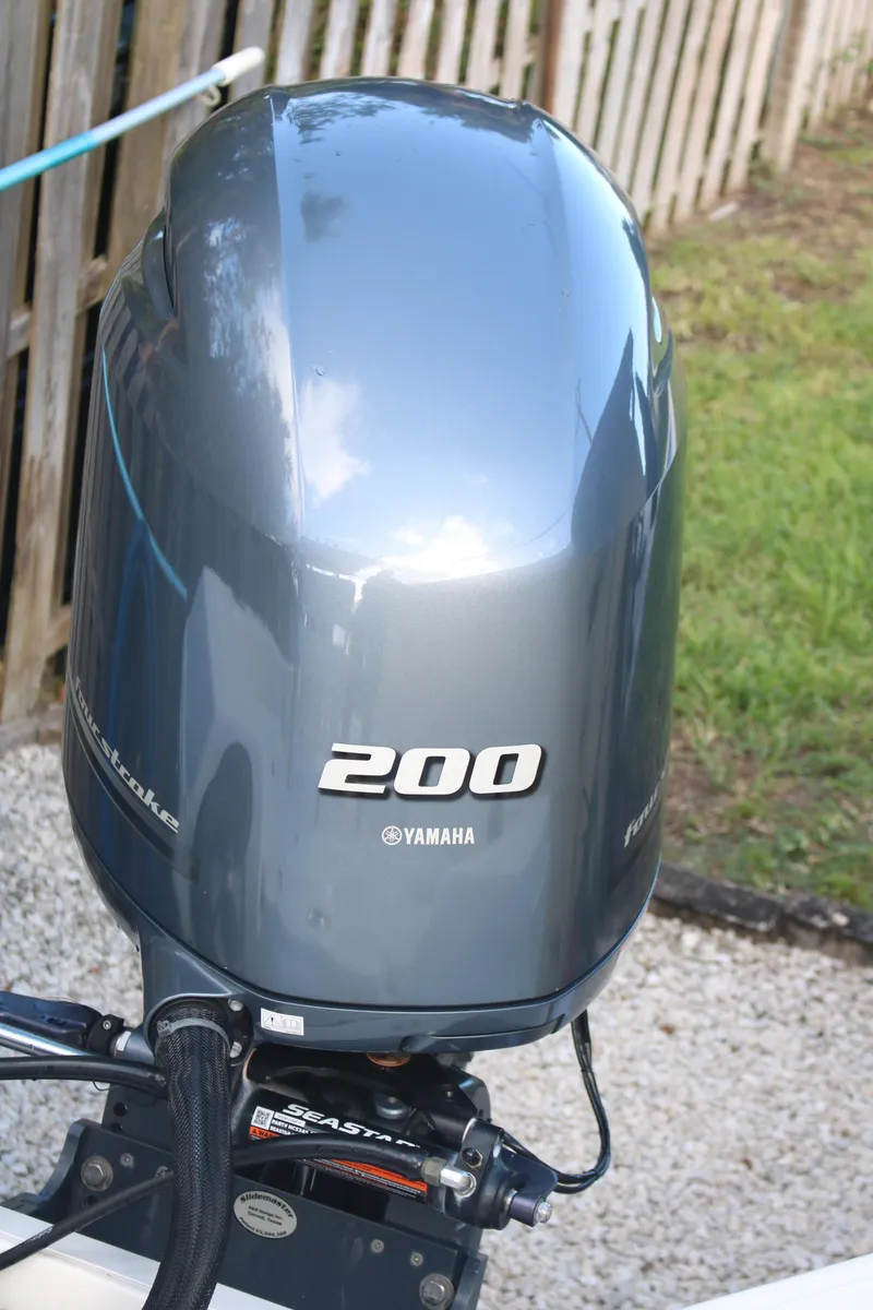Slide: The Image of Yamaha 200 outboard motor on a 2022 Skeeter SX2250 boat. - 20