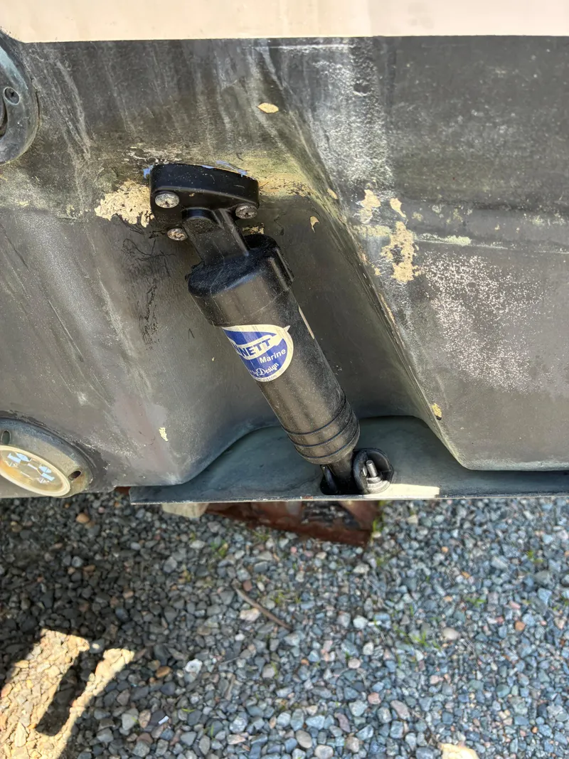 Slide: The Image of Grady-White Marlin 300 2004 - 17