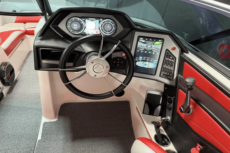 Slide: The Image of MasterCraft XStar 2018 - 20