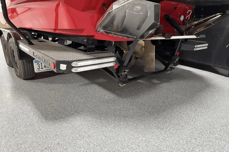 Slide: The Image of MasterCraft XStar 2018 - 25