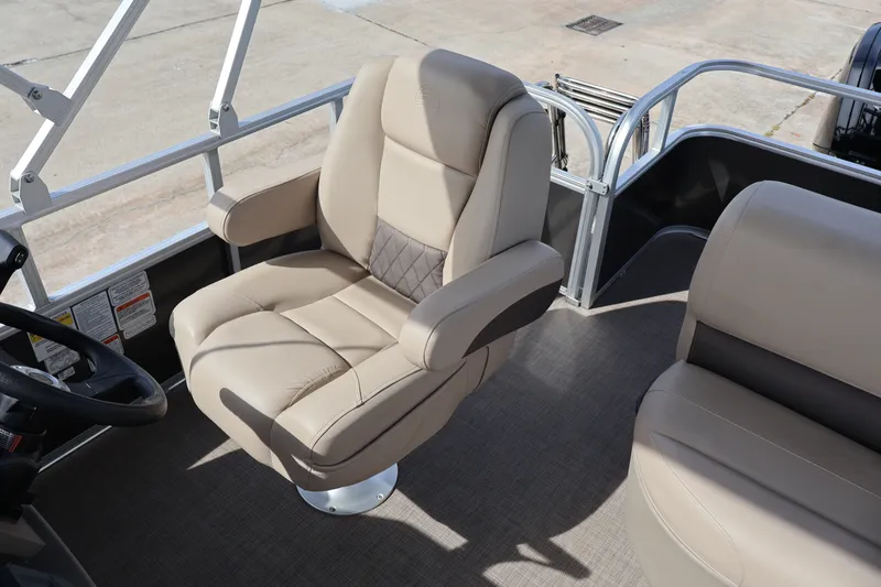 Slide: The Image of Luxurious seating on 2025 Sun Tracker Party Barge 18 DLX pontoon boat. - 17