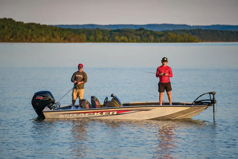 Slide: The Image of White River Pro Team 190 2025 - 86