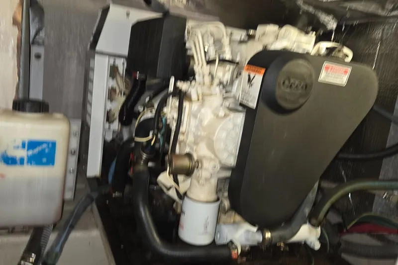 Slide: The Image of Sea Ray 390 Motor Yacht 2003 - 51