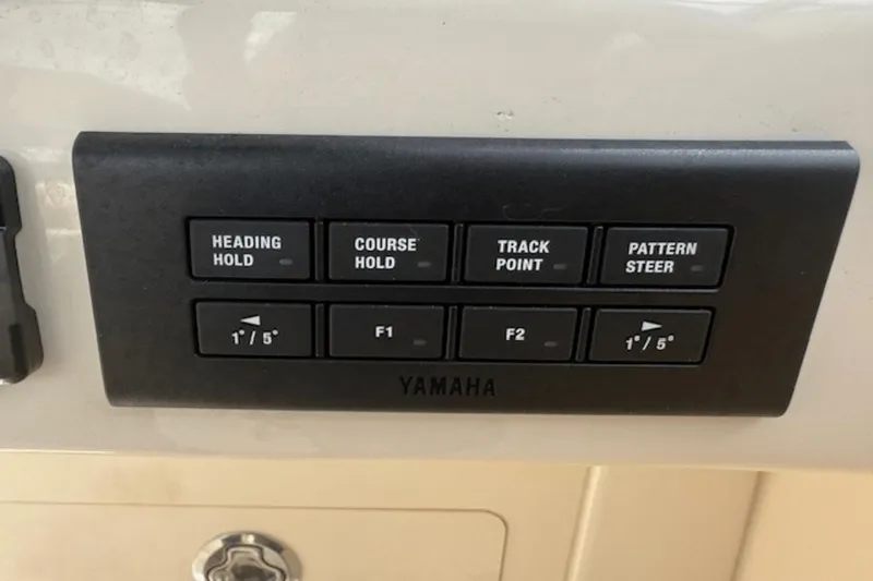 Slide: The Image of Grady-White 270 Freedom 2024 - 10