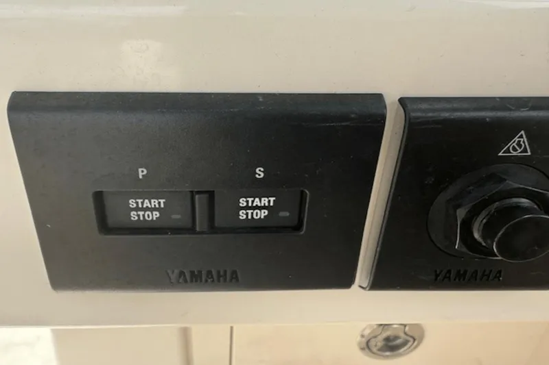 Slide: The Image of Grady-White 270 Freedom 2024 - 11