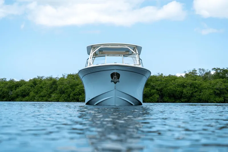 Slide: The Image of Grady-White 270 Freedom 2024 - 20